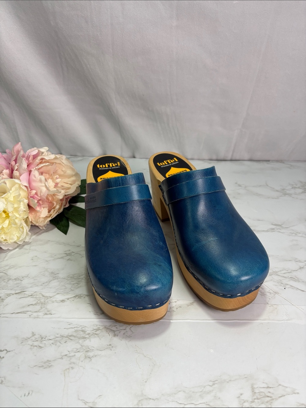 Swedish Hasbeens Women’s Blue Leather Clogs | Size 40 | Excellent Condition